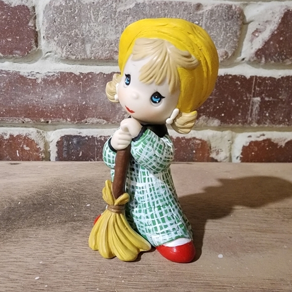 Taylor Swift I Keep My Side Of The Street Clean Altered Moments - Picture 3 of 10